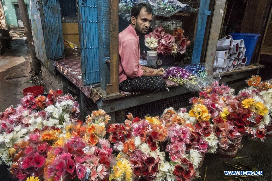 INDIA-KOLKATA-FLOWER MARKET